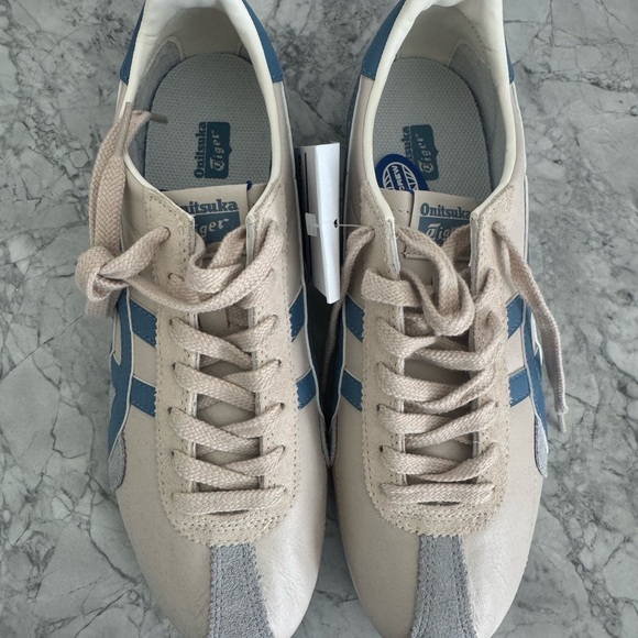 Onitsuka Tiger by Asics Men's Cream and Blue Sneakers - Picture 3 of 7